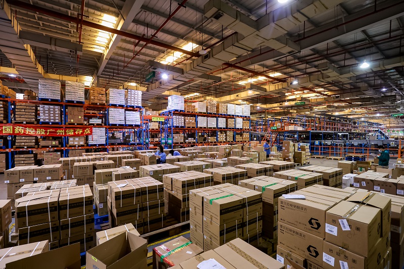 附圖2:首個工作日出庫件數(shù)任務高達8萬件,是日均量的2.7倍,一度開啟了高峰運作的快賽道.jpg 附圖2:首個工作日出庫件數(shù)任務高達8萬件,是日均量的2.7倍,一度開啟了高峰運作的快賽道.jpg